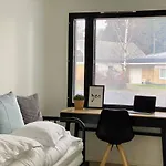 Дом отдыха Idyllic Unikko With Jacuzzi And Sauna Пори