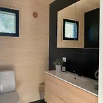 Дом отдыха Idyllic Unikko With Jacuzzi And Sauna *