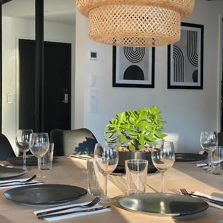 펜션 Idyllic Unikko With Jacuzzi And Sauna *