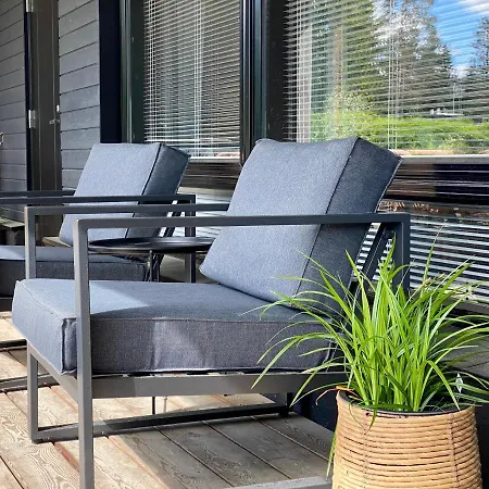 Semesterbostad Idyllic Unikko With Jacuzzi And Sauna Björneborg