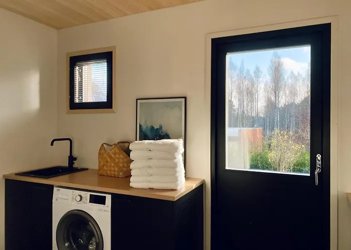 Idyllic Unikko With Jacuzzi And Sauna Semesterbostad