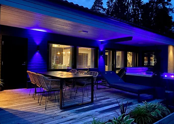 Semesterbostad Idyllic Unikko With Jacuzzi And Sauna *